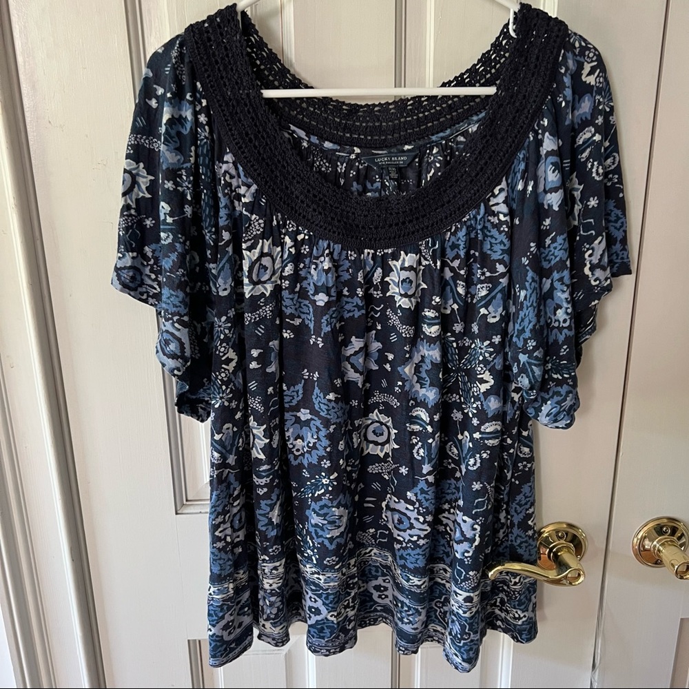 LUCKY BRAND Plus Size Womens Blue Boho Floral Loose Top Size 1X Crochet Neckline
